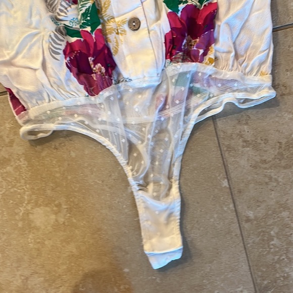 🎈HP🎈 Free People intimately Sz M floral blouse offshore halter open back - Picture 4 of 13